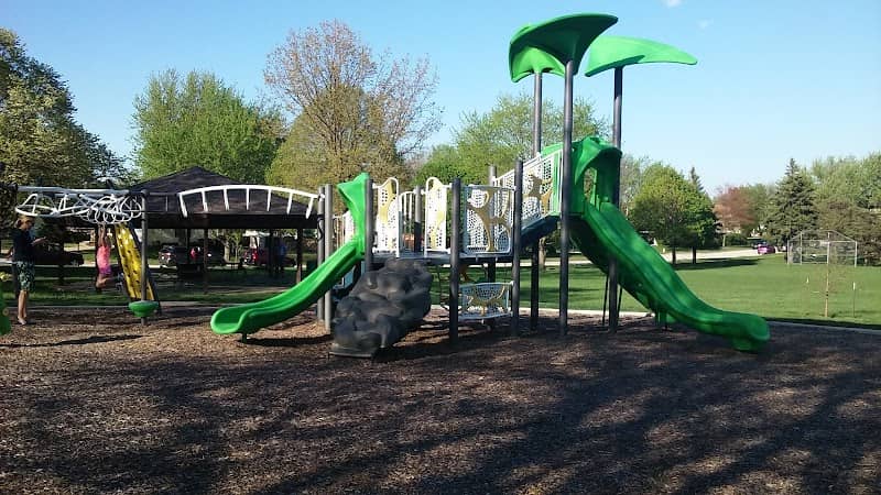 Suburban East Park - Image 2