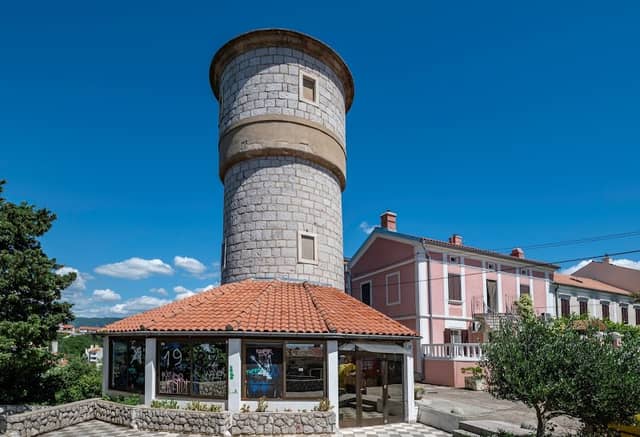 Dubec water tower - Image 1