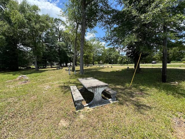Roadside Park - Image 1