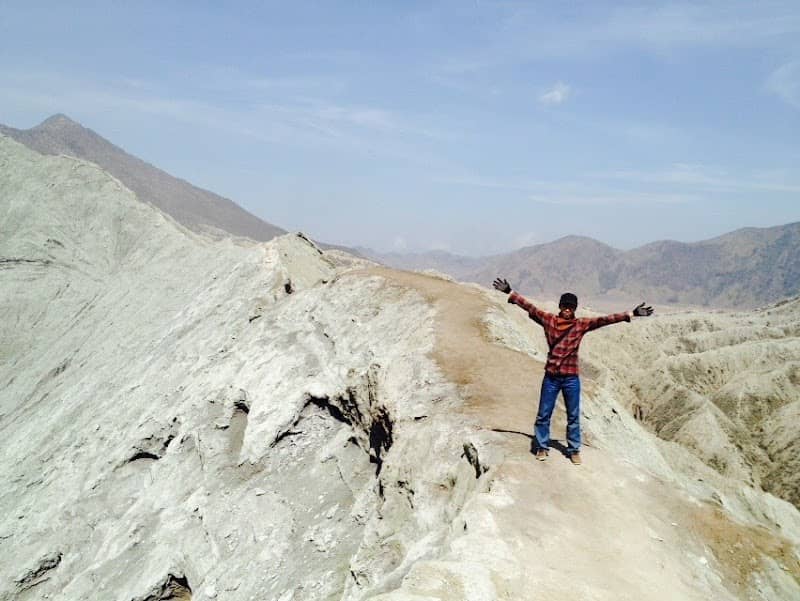 Domestic Tour & Travel - Image 1