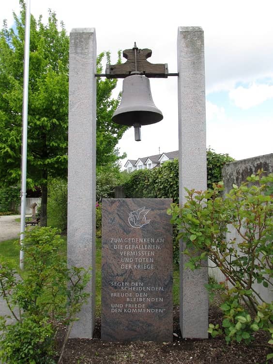 Kriegerdenkmal - Image 1