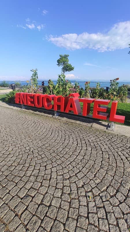 NEUCHATEL lettres monumentales - Image 1