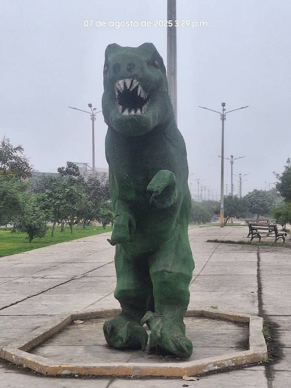 Estatua de Dinosaurio - Image 1