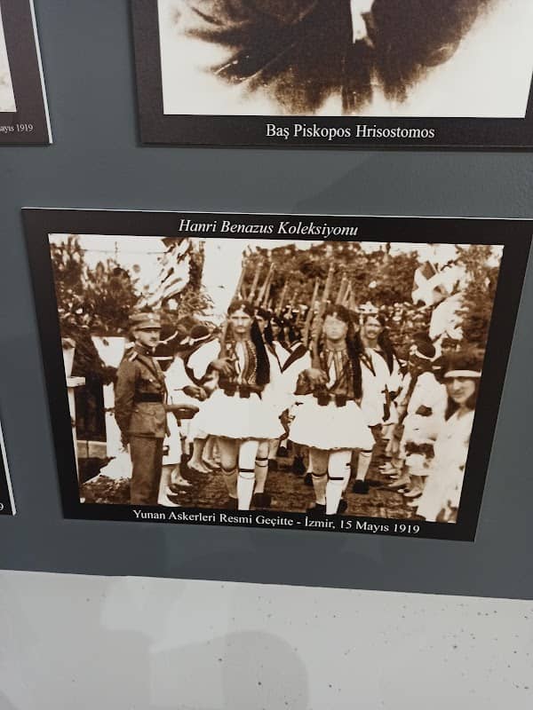 İzmir Büyükşehir Belediyesi Sanat Galerisi - Image 1