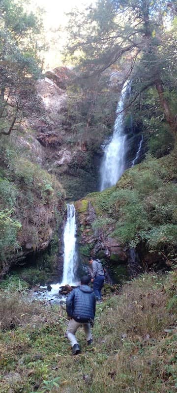 Goparma waterfalls - Image 1