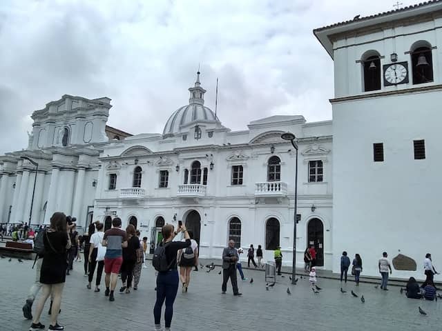 Get Up and Go Colombia Free Walking Tour - Image 1