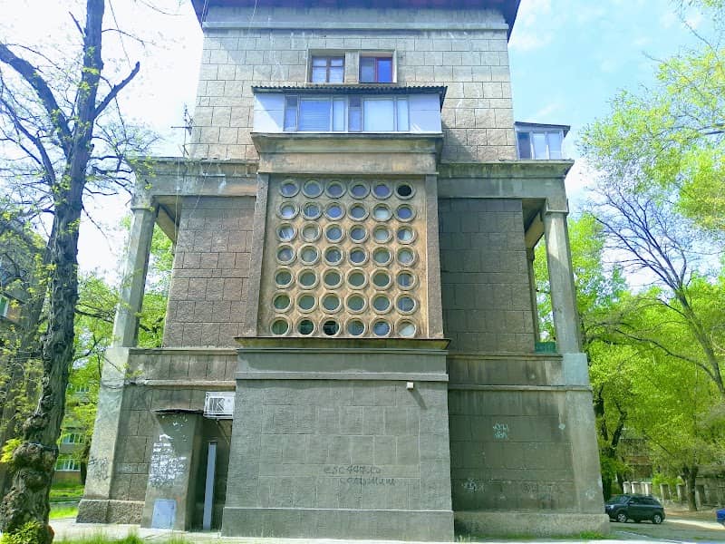 Kruhlyy Budynok - Image 2