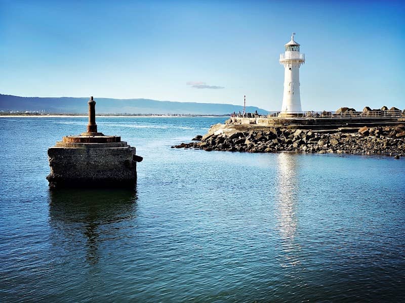 Wollongong Breakwater Lighthouse - Image 2