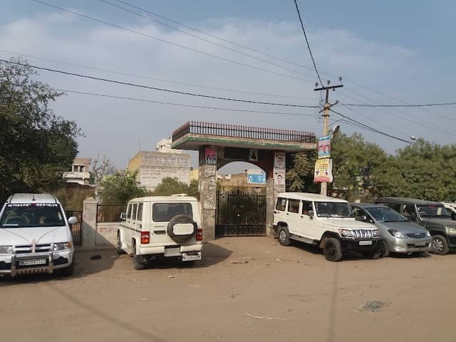 Khaitan Park - Image 1