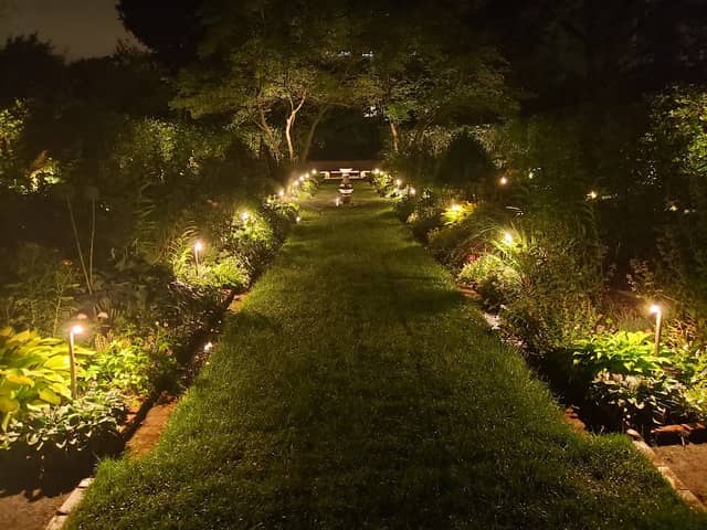 Shakespeare Garden - Image 1