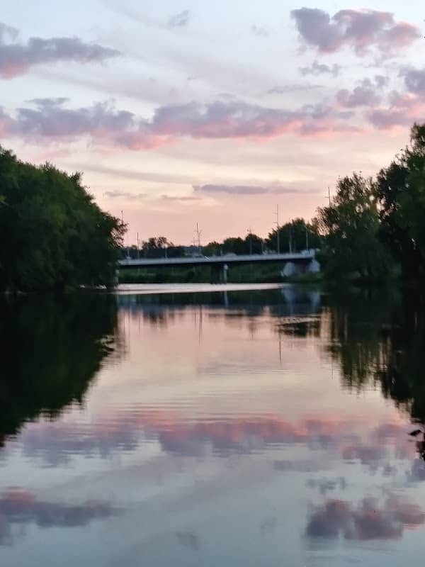 Canal Dover Park - Image 2
