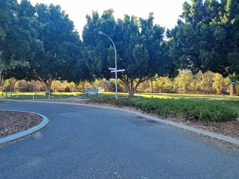 Lady Evelyn Park - Image 2