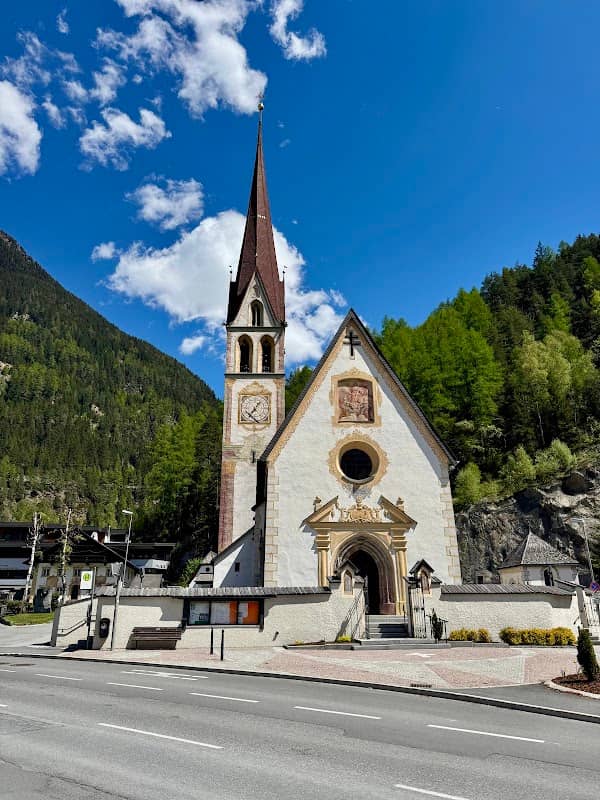 Pfarrkirche Längenfeld - Image 1