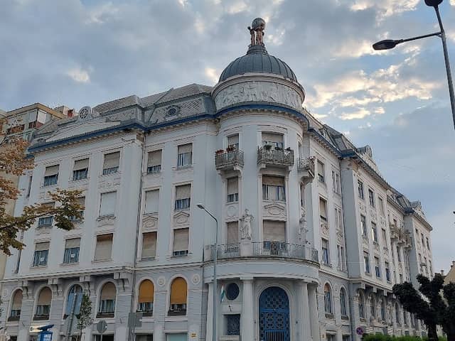 Iparkamara Street - Image 2