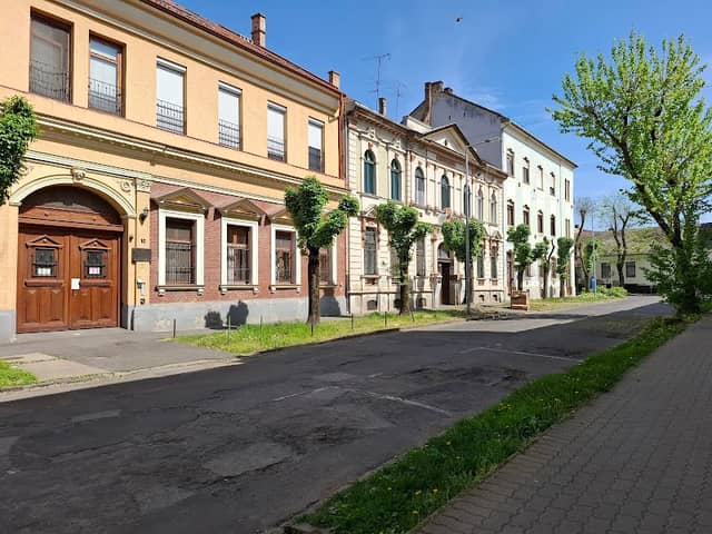 Iparkamara Street - Image 1