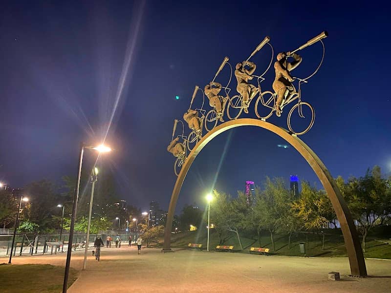 Parque Bicentenario - Image 2