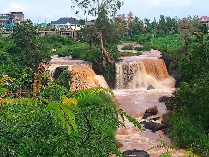 Mashinani Waterfall - Image 1