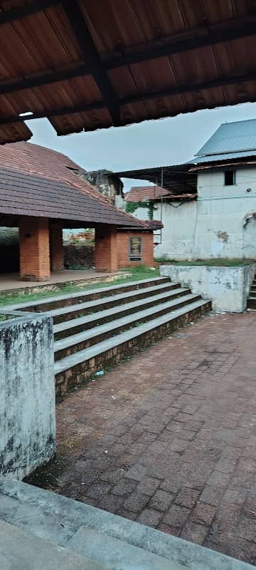 Thalassery Heritage Building - Image 1