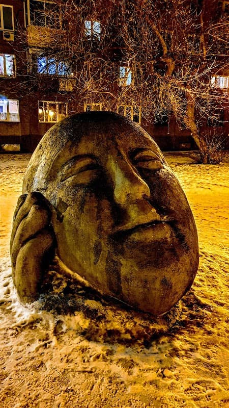 Dreamer sculpture - Image 1