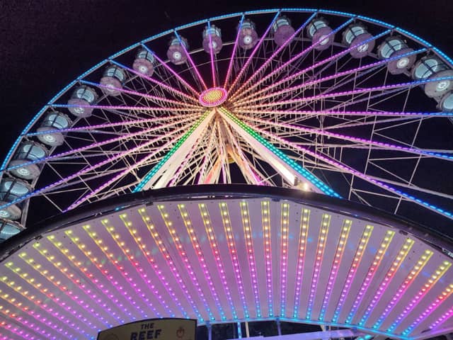 Tourist Wheel Fremantle - Image 1