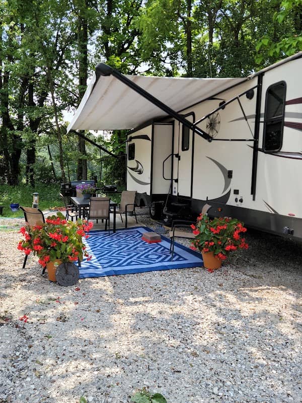 A & D Cabins & Hookups LLC - Image 1