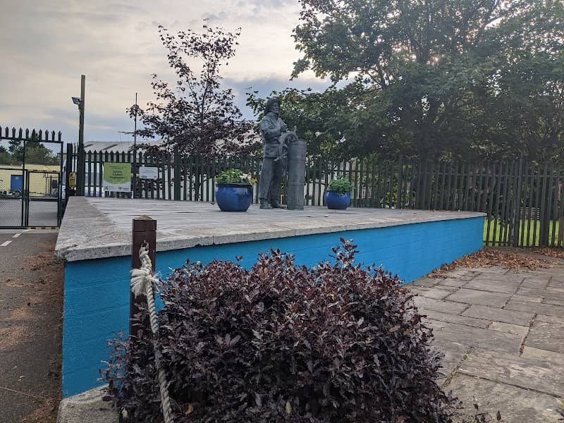 Seafarers Memorial Garden - Image 1