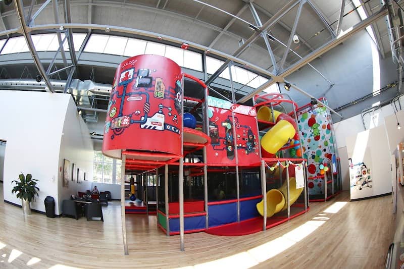 Au Machin chouette - centre d'amusement - Image 1