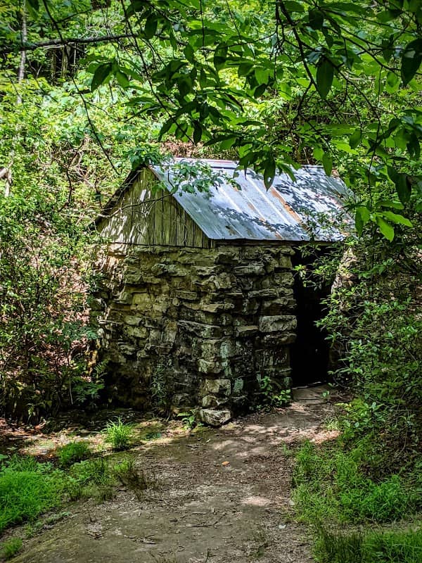 Black Mountain Crest Trailhead of the Cumberland Trail - Image 3