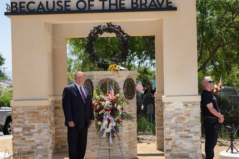 Veterans Memorial Monument - Image 2