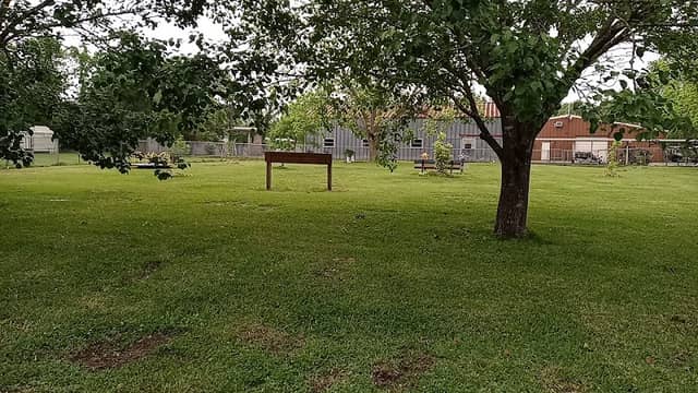 L.E. Renny Buker Park - Image 1