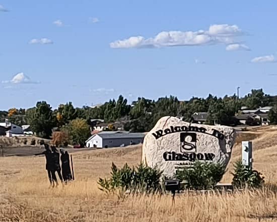 Welcome sign - Image 1