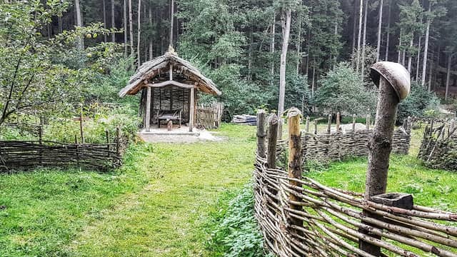 Prehistoric settlement Křivolík - Image 2
