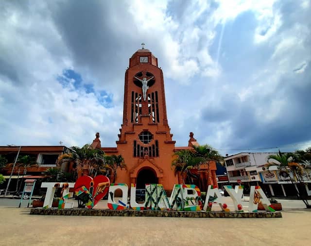 Plaza de Bolivar Quimbaya - Image 1