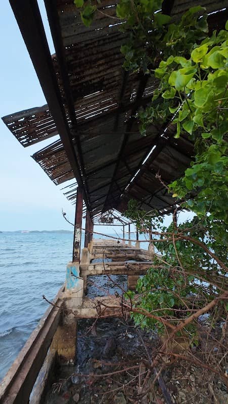 Trinco old jetty beach - Image 2
