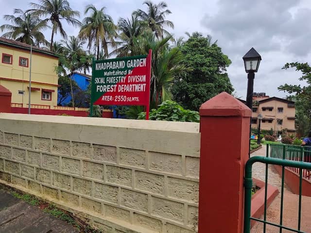 Khadpaband Garden - Image 1
