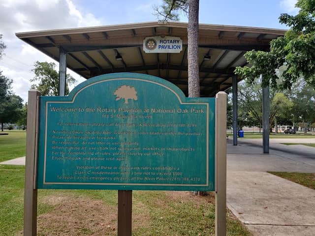 National Oak Park - Image 2
