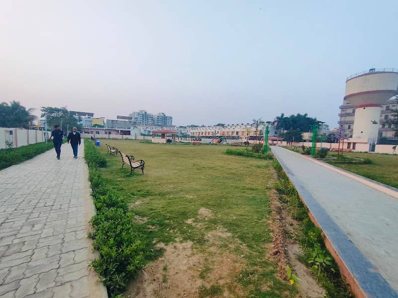 Chhatrapati Shivaji garden - Image 2