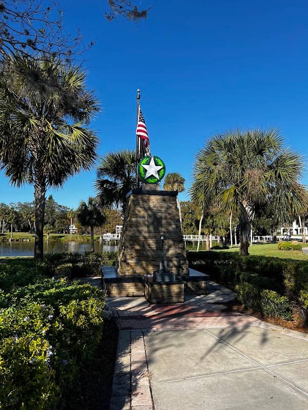 Sims park war memorial - Image 2