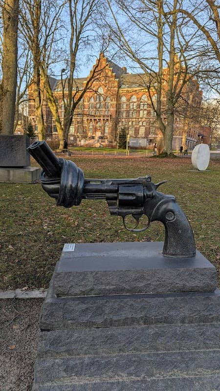 Bronsskulptur non-violence - Image 2