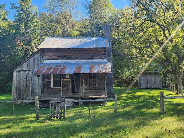 Parker-Hickman Farmstead - Image 1