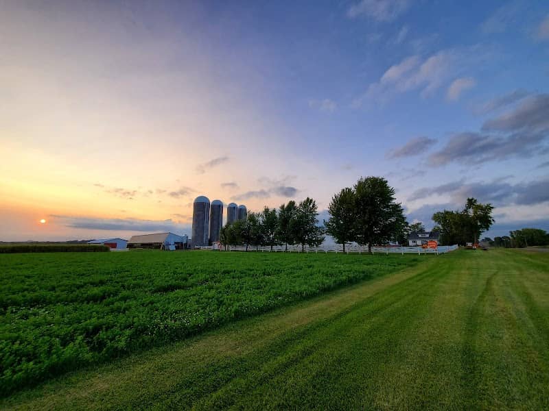 Nigon-View Farms - Image 1