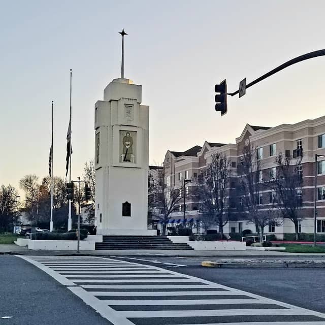 Soldier's Memorial Monument - Image 1