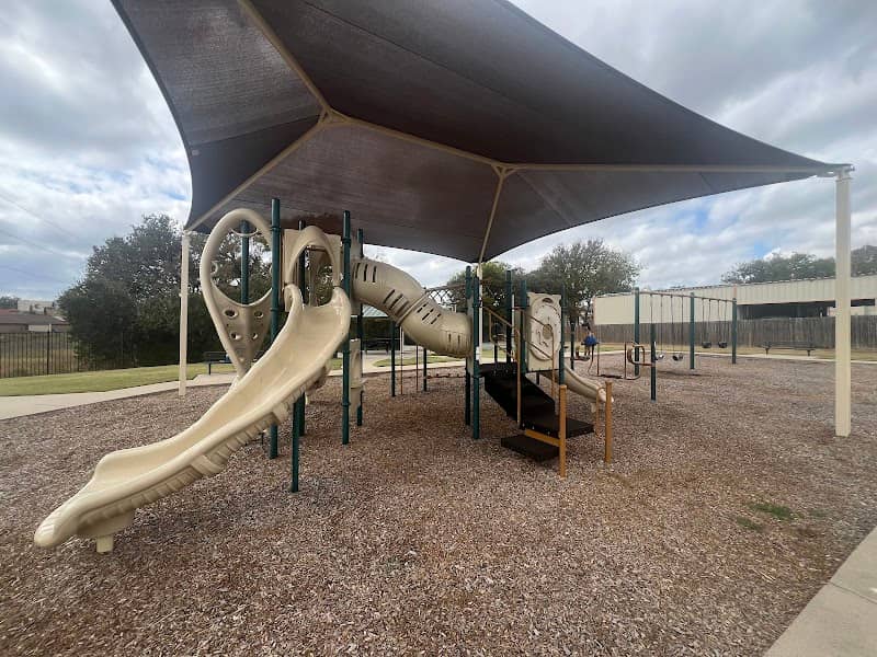 Spanish Oaks Park - Image 1