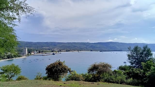 Bukit Pandang Alam Pinggir Jalan - Image 1