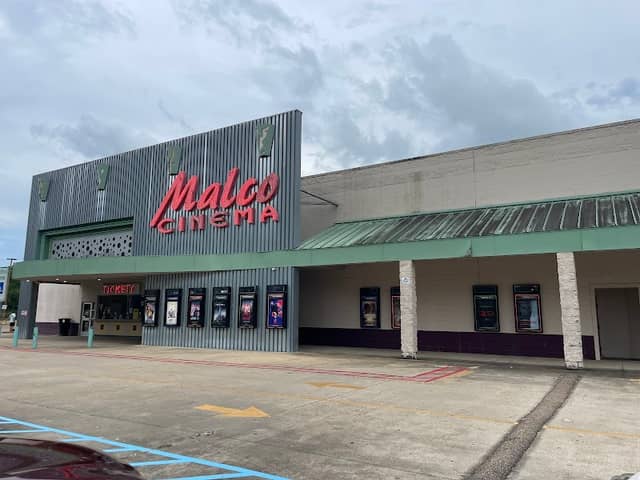 Malco Columbus Cinema - Image 1