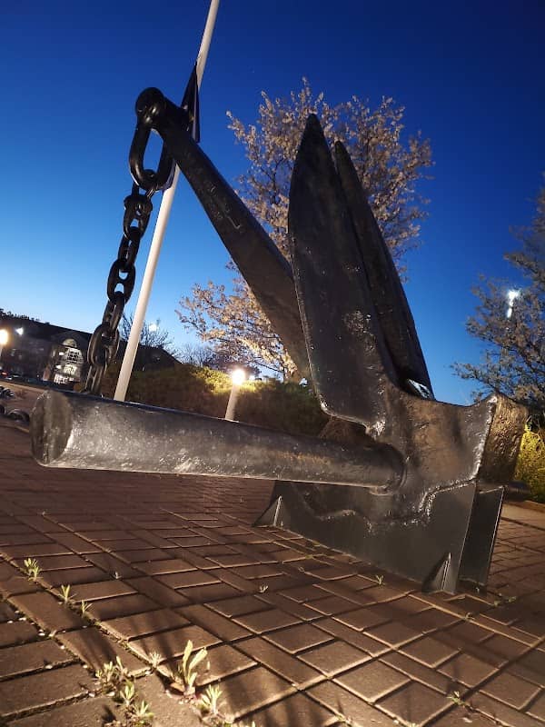 Navy Memorial Plaza - Image 1