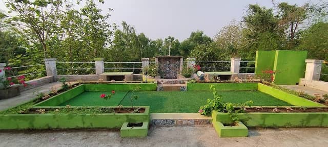 Yash Private Park - Image 1