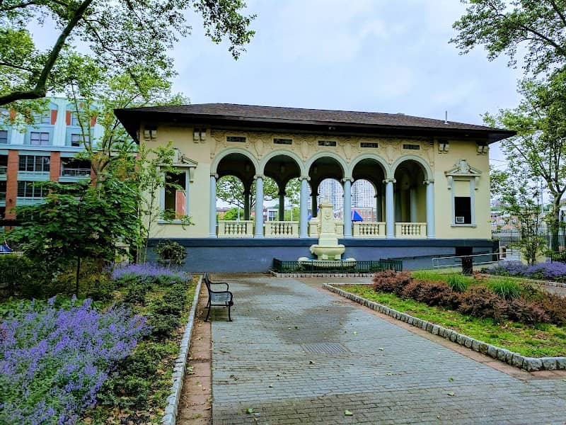 Columbus Park - Image 1