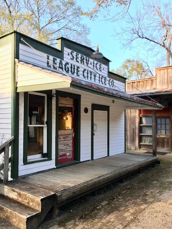 West Bay Common School Museum / League City Historical Society - Image 3