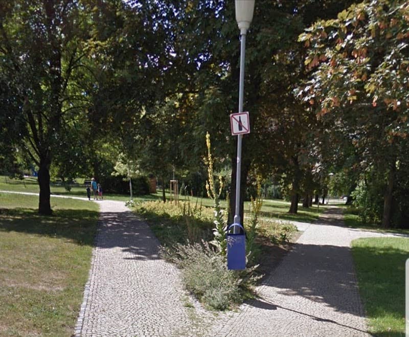 Park u Úřadu práce - Image 2